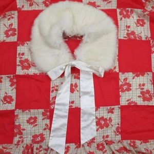 Vintage Rabbit Fur Peter Pan Tie Collar White EUC